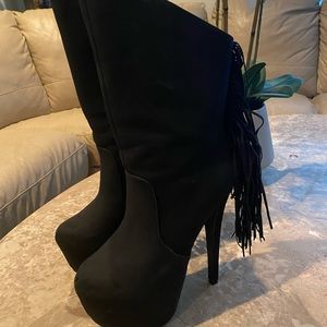 ‼️SOLD ‼️ Tassel Black Boots size 7